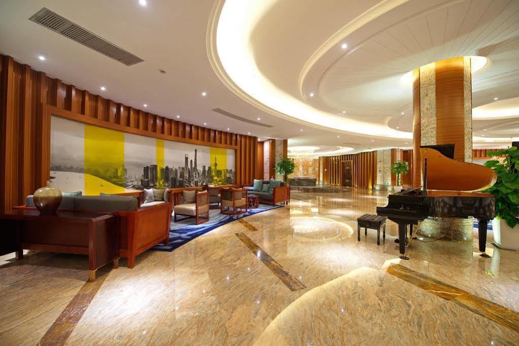 Ramada Shanghai East-Pudong International Airport Екстериор снимка