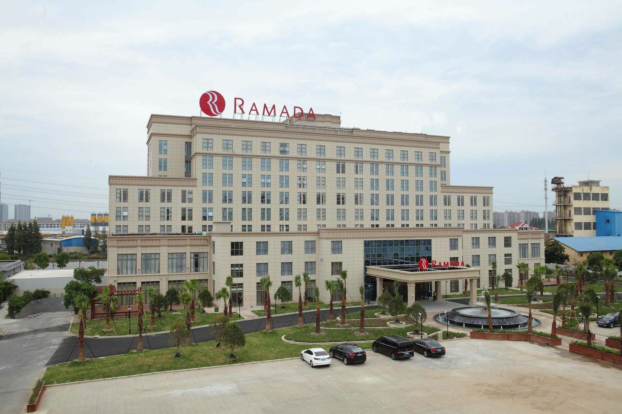 Ramada Shanghai East-Pudong International Airport Екстериор снимка