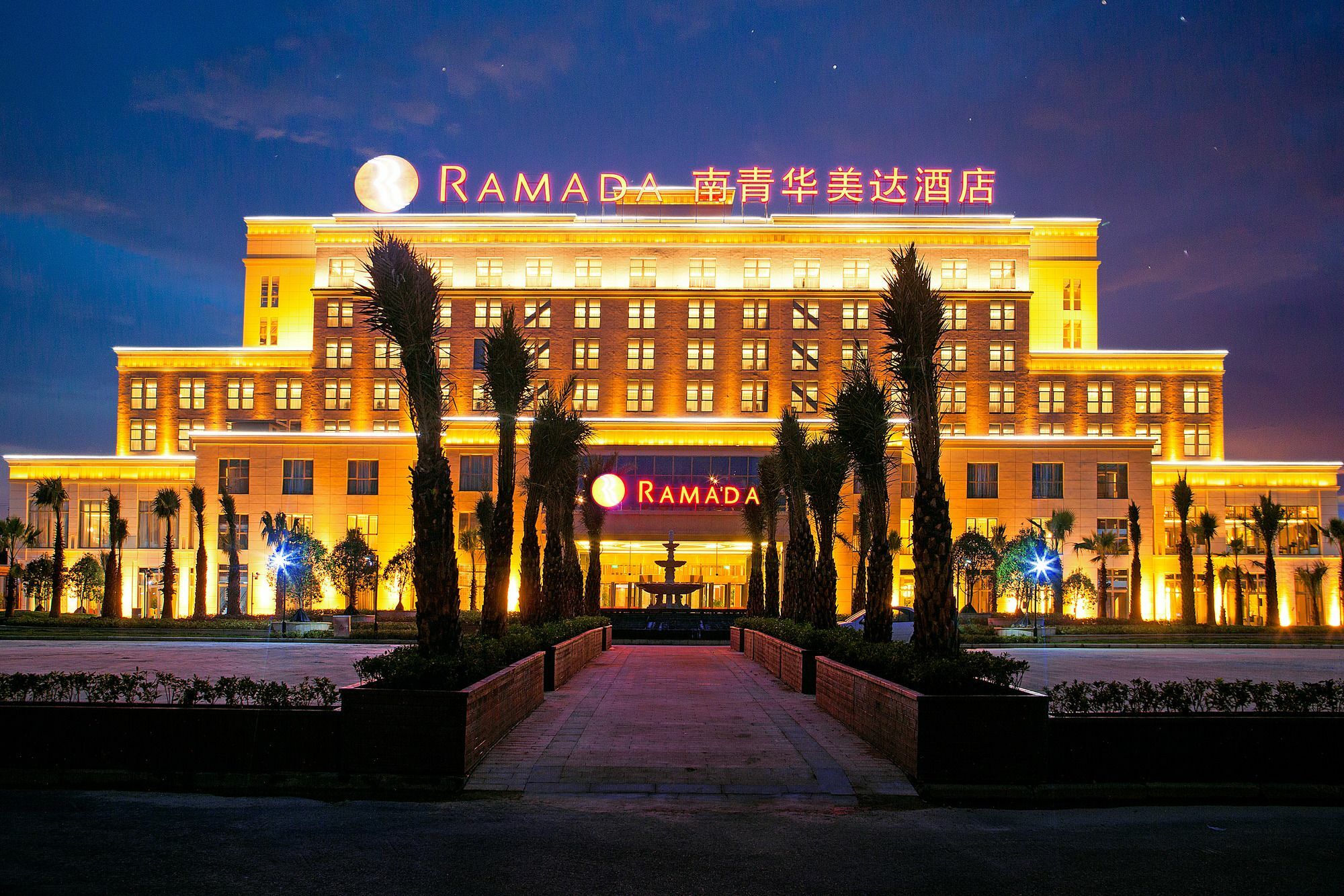 Ramada Shanghai East-Pudong International Airport Екстериор снимка